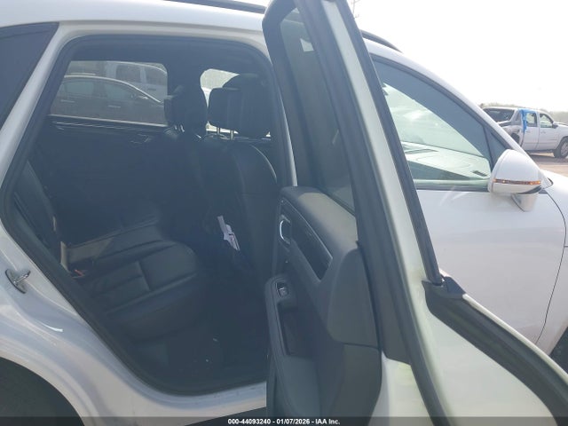 2022 PORSCHE MACAN WP1AA2A56NLB11972 Photo 7