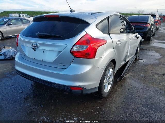 Ford FOCUS SE 2014 1FADP3K25EL238600 Image 4