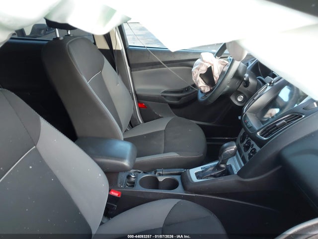 Ford FOCUS SE 2014 1FADP3K25EL238600 Image 5