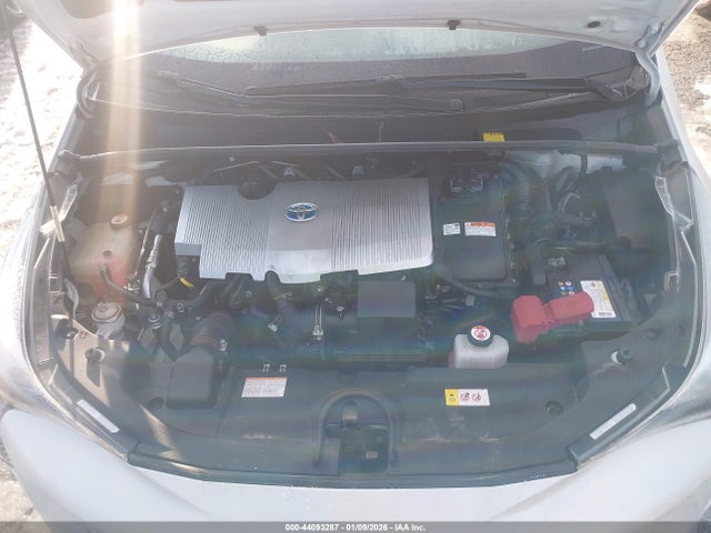JTDKBRFU8H3546606 Toyota Prius Two