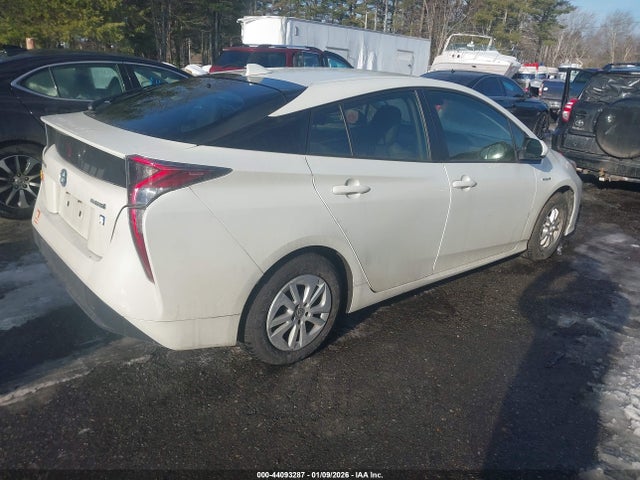 JTDKBRFU8H3546606 Toyota Prius Two