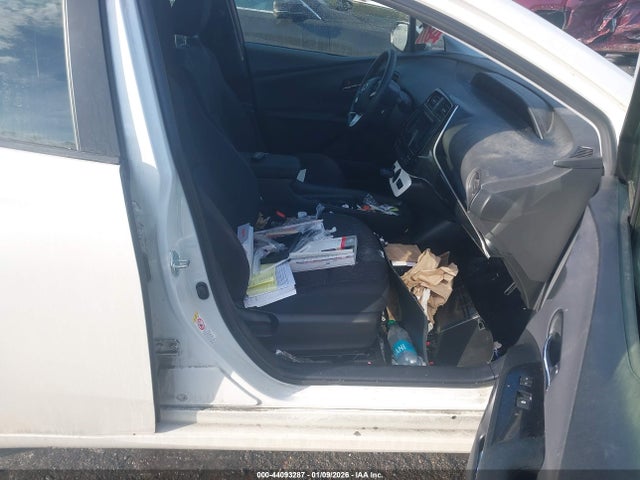 JTDKBRFU8H3546606 Toyota Prius Two