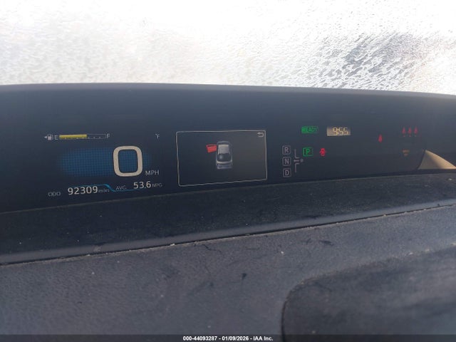 JTDKBRFU8H3546606 Toyota Prius Two