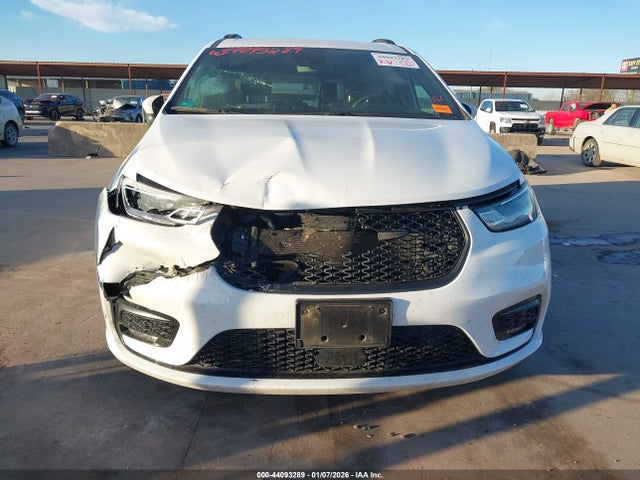 Auction sale of the 2023 Chrysler Pacifica Touring L, vin: 2C4RC1BG7PR629382, lot number: 44093289