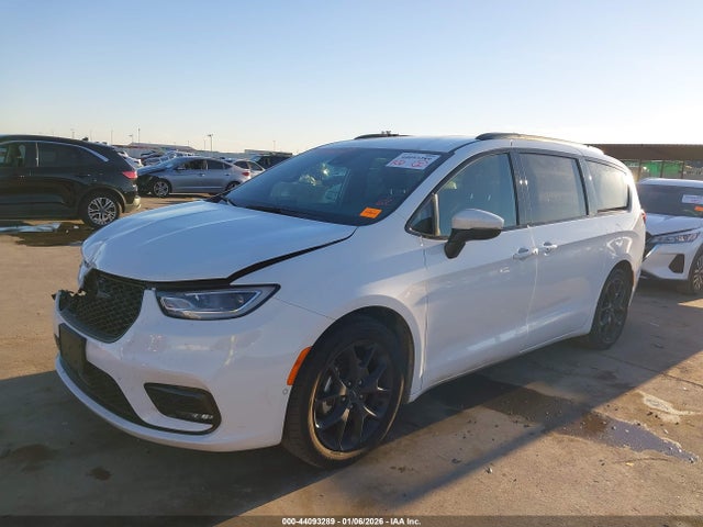 Auction sale of the 2023 Chrysler Pacifica Touring L, vin: 2C4RC1BG7PR629382, lot number: 44093289