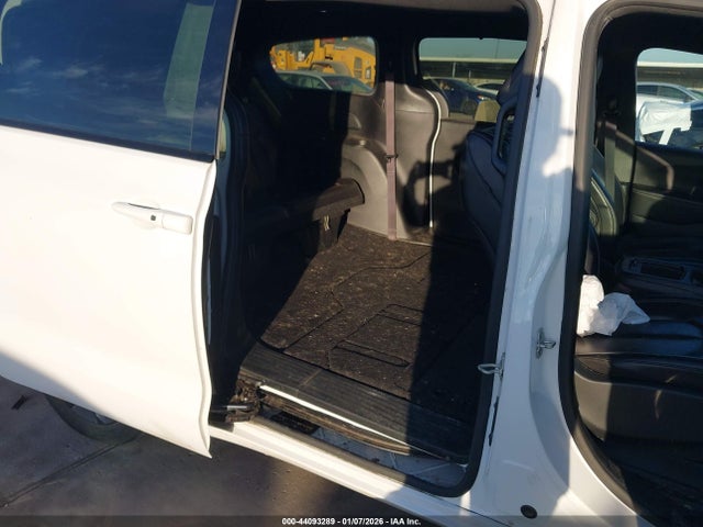 Auction sale of the 2023 Chrysler Pacifica Touring L, vin: 2C4RC1BG7PR629382, lot number: 44093289
