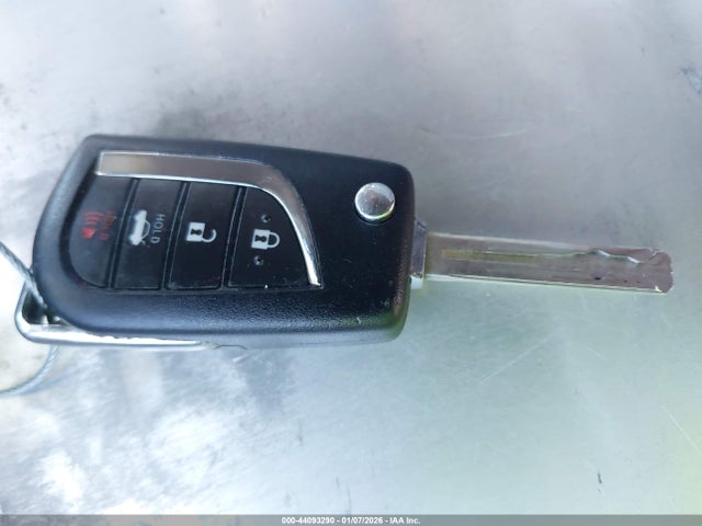 4T1G11AK1MU427165 Toyota CAMRY SE
