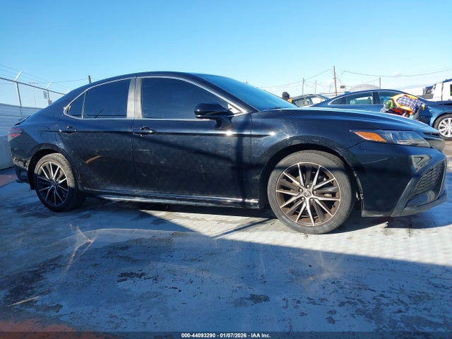 4T1G11AK1MU427165 Toyota CAMRY SE