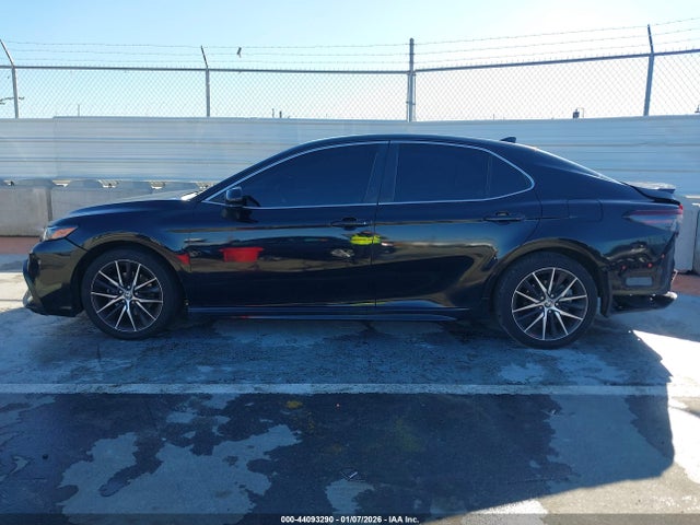 4T1G11AK1MU427165 Toyota CAMRY SE