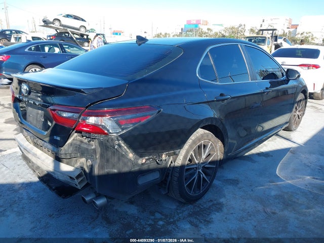 4T1G11AK1MU427165 Toyota CAMRY SE