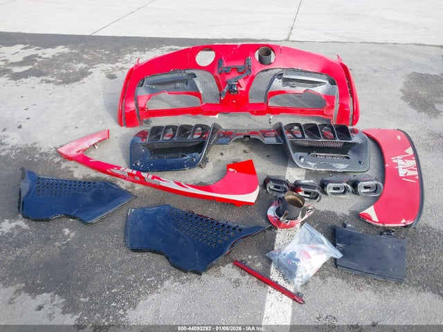 ZFF95NLA6M0261294 Ferrari Sf90 Stradale
