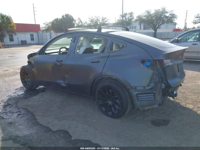 2021 TESLA MODEL Y 5YJYGDEE5MF144113 Photo 2