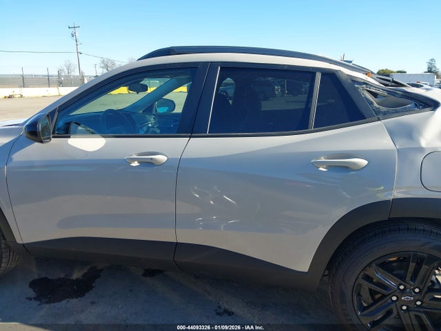 KL77LKEP8TC027812 Chevrolet Trax Fwd Activ