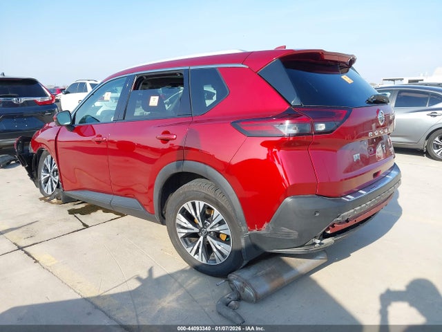5N1AT3BA4MC783598 Nissan Rogue Sv Fwd
