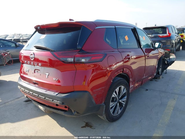 5N1AT3BA4MC783598 Nissan Rogue Sv Fwd