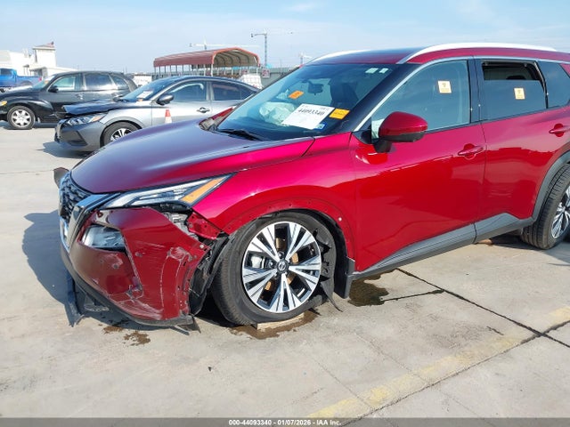 5N1AT3BA4MC783598 Nissan Rogue Sv Fwd