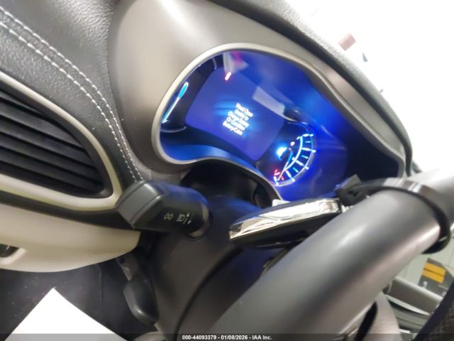 2023 CHRYSLER PACIFICA HYBRID 2C4RC1L70PR541045 Photo 10