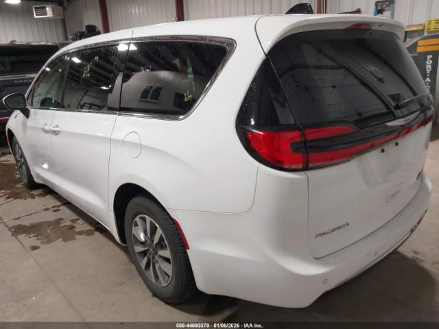 2023 CHRYSLER PACIFICA HYBRID 2C4RC1L70PR541045 Photo 2