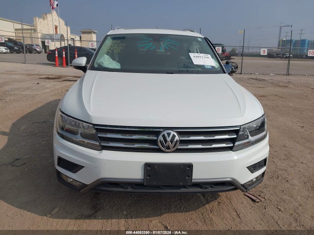 3VV3B7AX6MM086852 Volkswagen Tiguan 2.0t Se/2.0t Se R-line Black/2.0t Sel