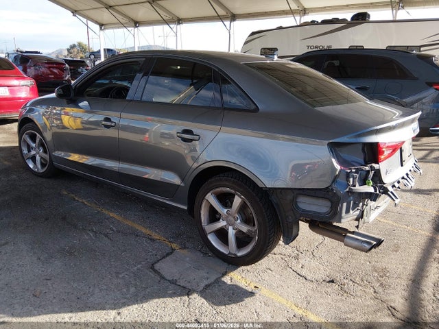 2015 AUDI A3 WAUACGFF2F1034053 Photo 2