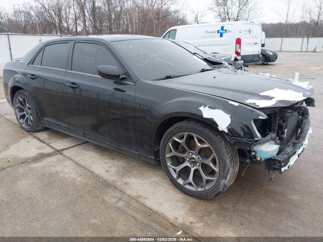 2018 CHRYSLER 300 2C3CCABT6JH201677