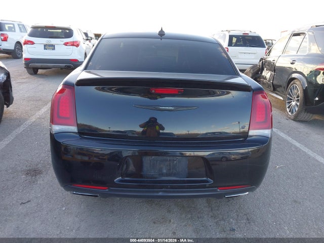 Aukcja sprzedaży 2018 Chrysler 300 300s, vin: 2C3CCABT6JH201677, numer aukcji: 44093504