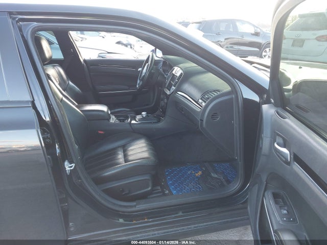 2018 CHRYSLER 300 2C3CCABT6JH201677 Photo 4