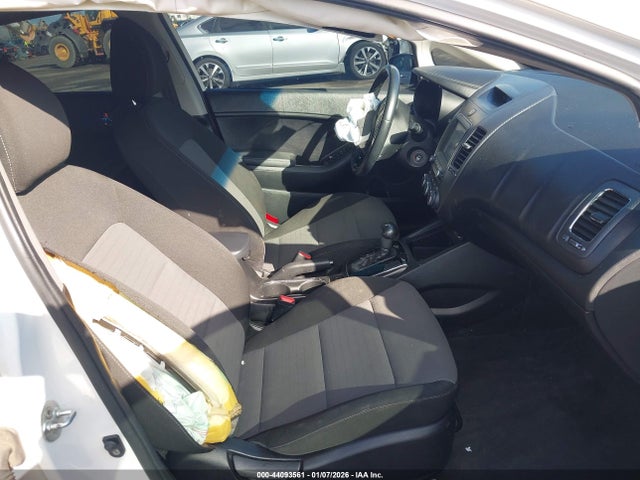 KIA FORTE S 2018 3KPFL4A71JE246794 Image 5