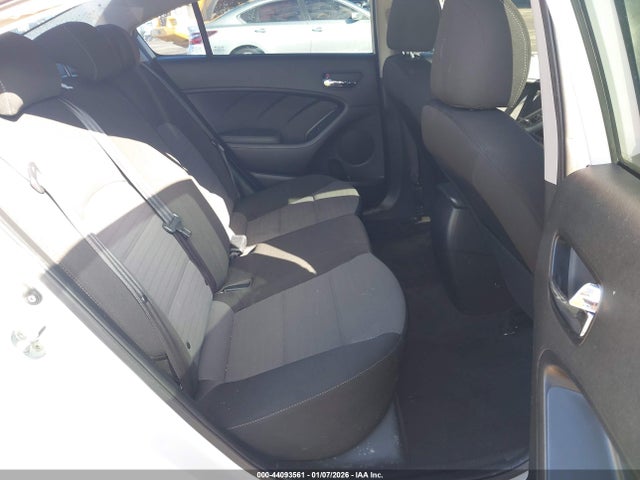 KIA FORTE S 2018 3KPFL4A71JE246794 Image 8
