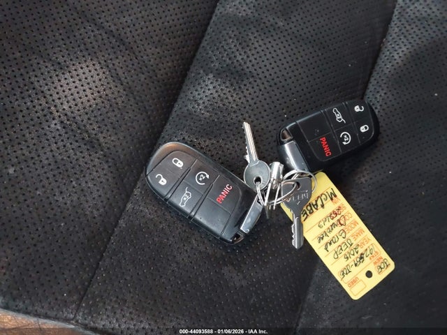 1C4RJFAG4JC252613 Jeep Grand Cherokee Altitude 4x4