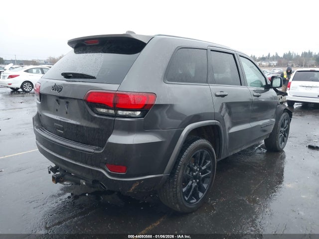 1C4RJFAG4JC252613 Jeep Grand Cherokee Altitude 4x4