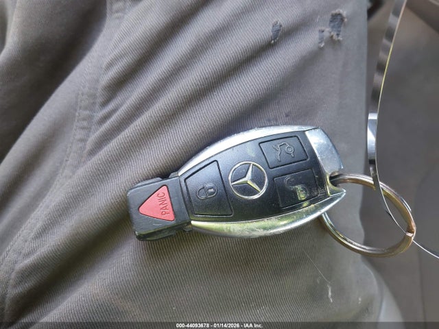 2011 MERCEDES-BENZ E 550 WDDKJ7CB1BF095654 Photo 10