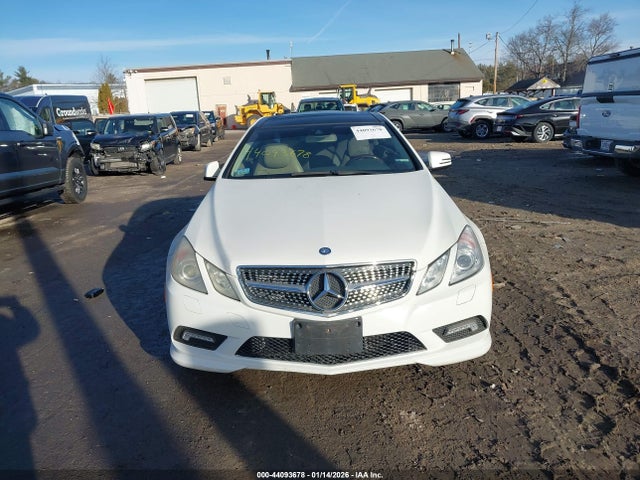 44093678 :رقم المزاد ، WDDKJ7CB1BF095654 vin ، 2011 Mercedes-benz E 550 مزاد بيع