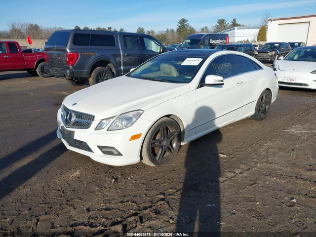2011 MERCEDES-BENZ E 550 WDDKJ7CB1BF095654 Photo 1