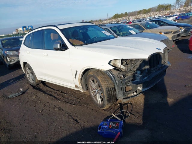 2018 BMW X3 5UXTS3C5XJ0Y98400