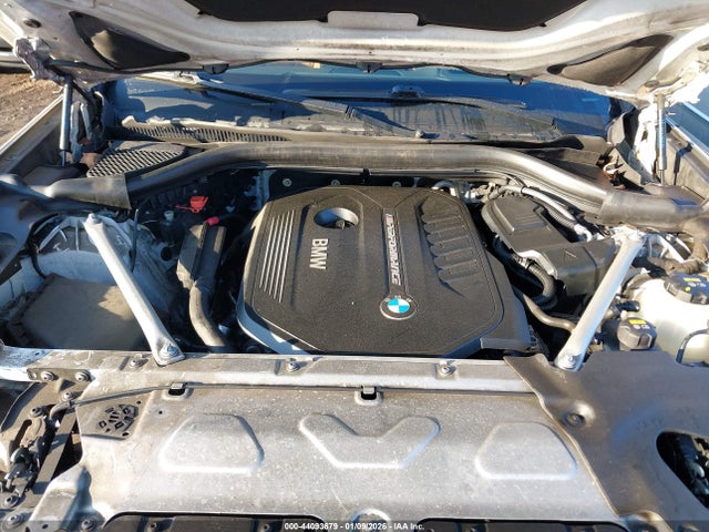 2018 BMW X3 5UXTS3C5XJ0Y98400 Photo 9