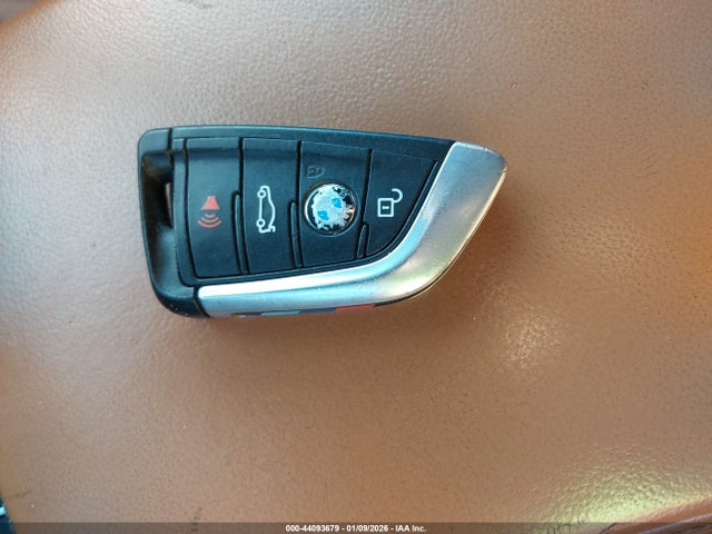 2018 BMW X3 5UXTS3C5XJ0Y98400 Photo 10