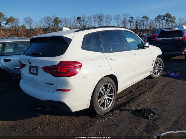 2018 BMW X3 5UXTS3C5XJ0Y98400 Photo 3