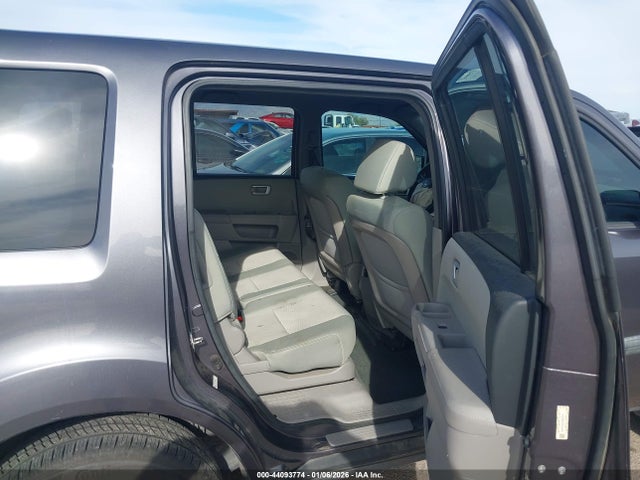 Honda PILOT LX 2015 5FNYF3H25FB029741 Image 8