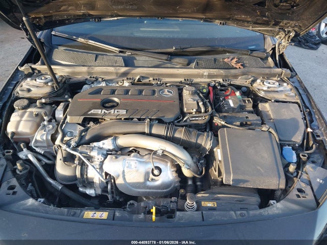 44093778 :رقم المزاد ، W1K3G5BB0MJ285387 vin ، 2021 Mercedes-benz Amg A 35 4matic مزاد بيع