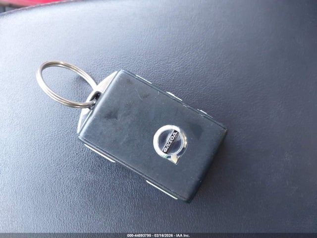 44093795 :رقم المزاد ، YV4A22PK6J1388216 vin ، 2018 Volvo Xc90 T6 Momentum مزاد بيع