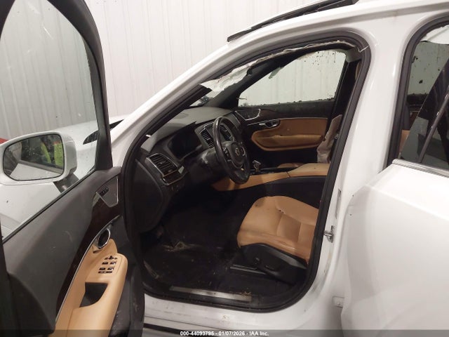 44093795 :رقم المزاد ، YV4A22PK6J1388216 vin ، 2018 Volvo Xc90 T6 Momentum مزاد بيع