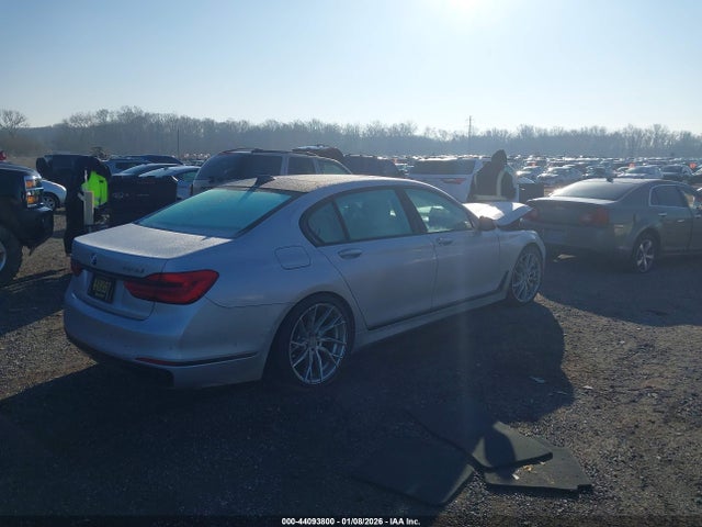 2016 BMW 740I WBA7E2C56GG547792 Photo 3