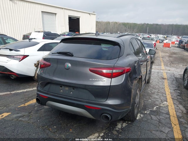 2018 ALFA ROMEO STELVIO ZASFAKPN1J7B68413 Photo 3