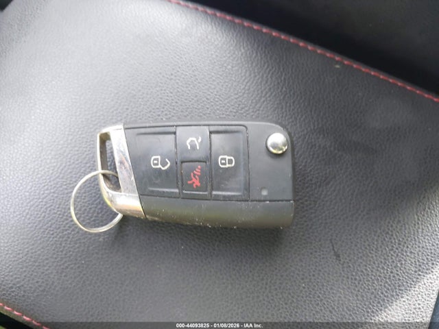 Aukcja sprzedaży 2016 Volkswagen Golf Gti Autobahn W/performance Package 4-door, vin: 3VW547AU6GM002103, numer aukcji: 44093825