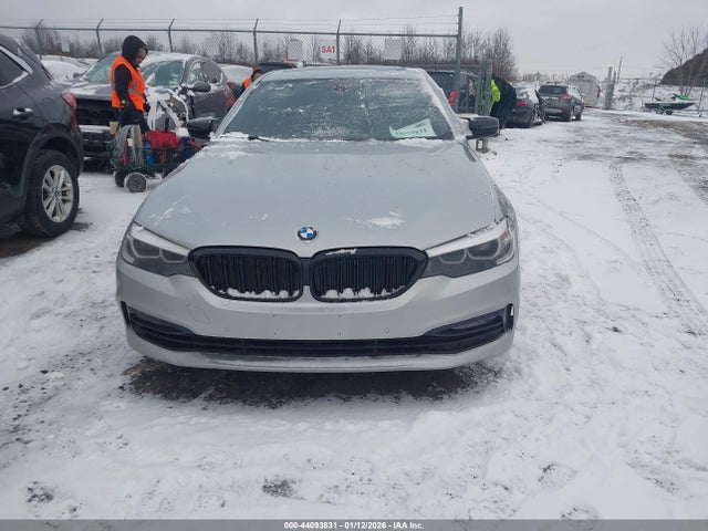 2018 Bmw 530i Xdrive მანქანა იყიდება აუქციონზე, vin: WBAJA7C54JWA71492, აუქციონის ნომერი: 44093831