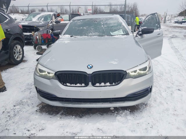 2018 Bmw 530i Xdrive მანქანა იყიდება აუქციონზე, vin: WBAJA7C54JWA71492, აუქციონის ნომერი: 44093831