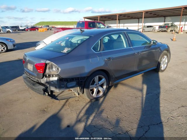 2015 VOLKSWAGEN PASSAT 1VWAT7A30FC122990 Photo 3