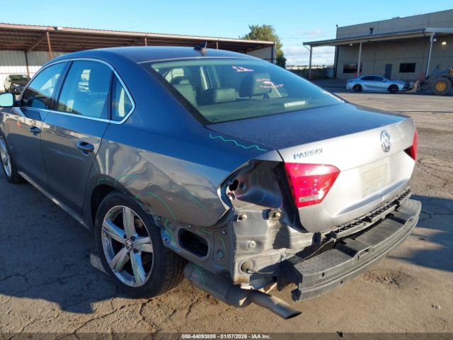 2015 VOLKSWAGEN PASSAT 1VWAT7A30FC122990 Photo 5