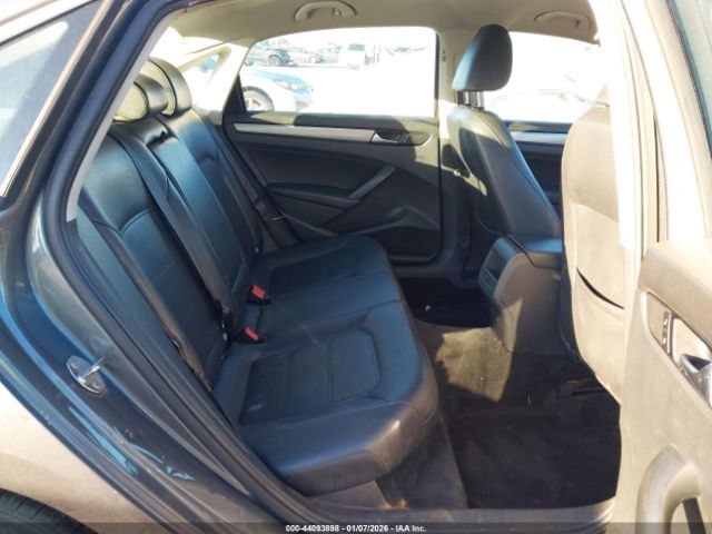 2015 VOLKSWAGEN PASSAT 1VWAT7A30FC122990 Photo 7